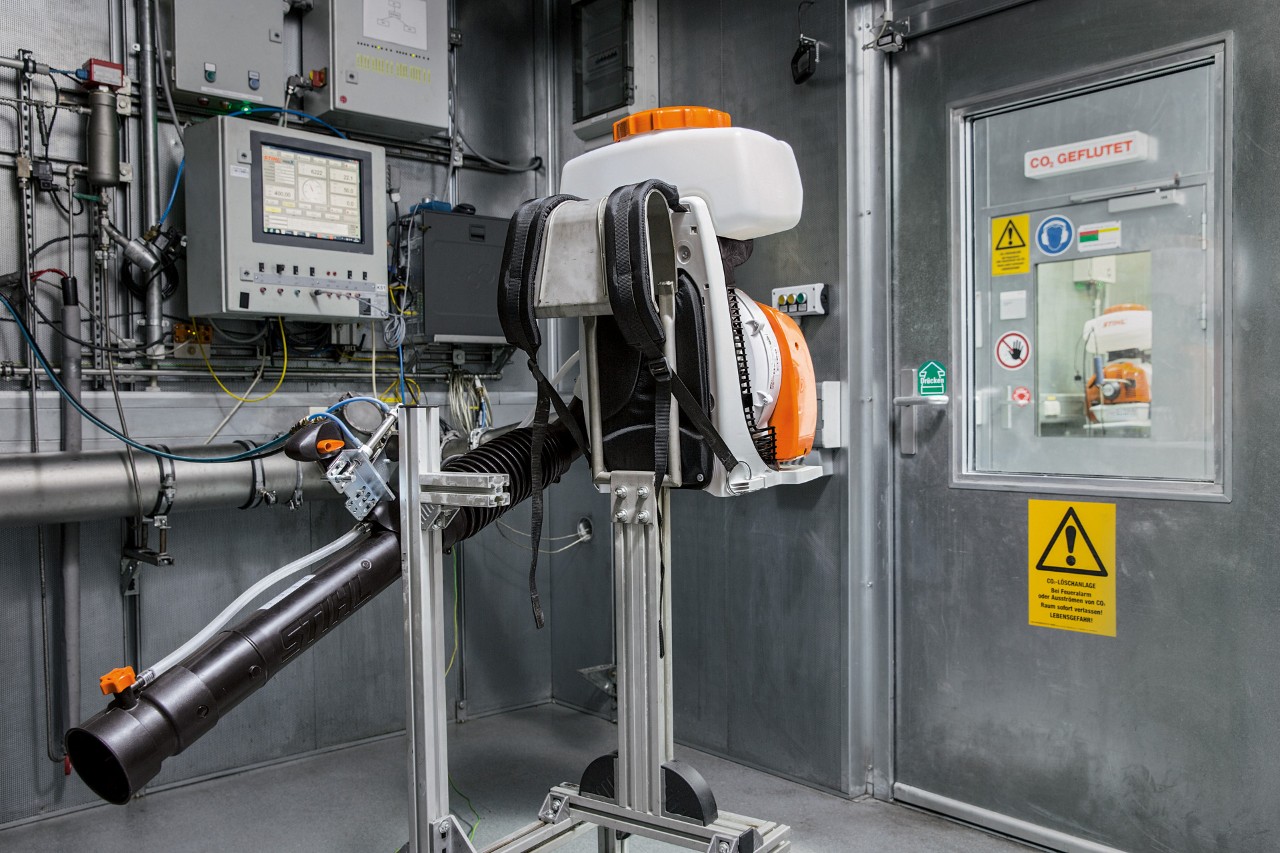 Überprüfung des CO2-Wertes eines STIHL Gerätes in der Entwicklung 